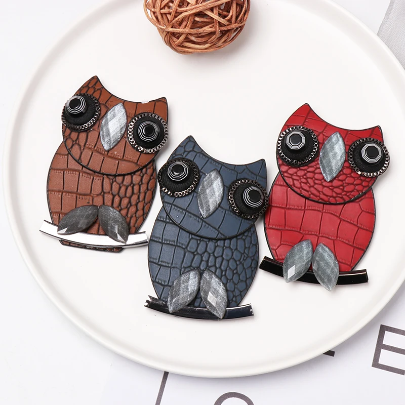 

JUJIA Leather Brooches for Women Brooch Pin Fashion Dress Coat Accessories Cute Jewelry High quality