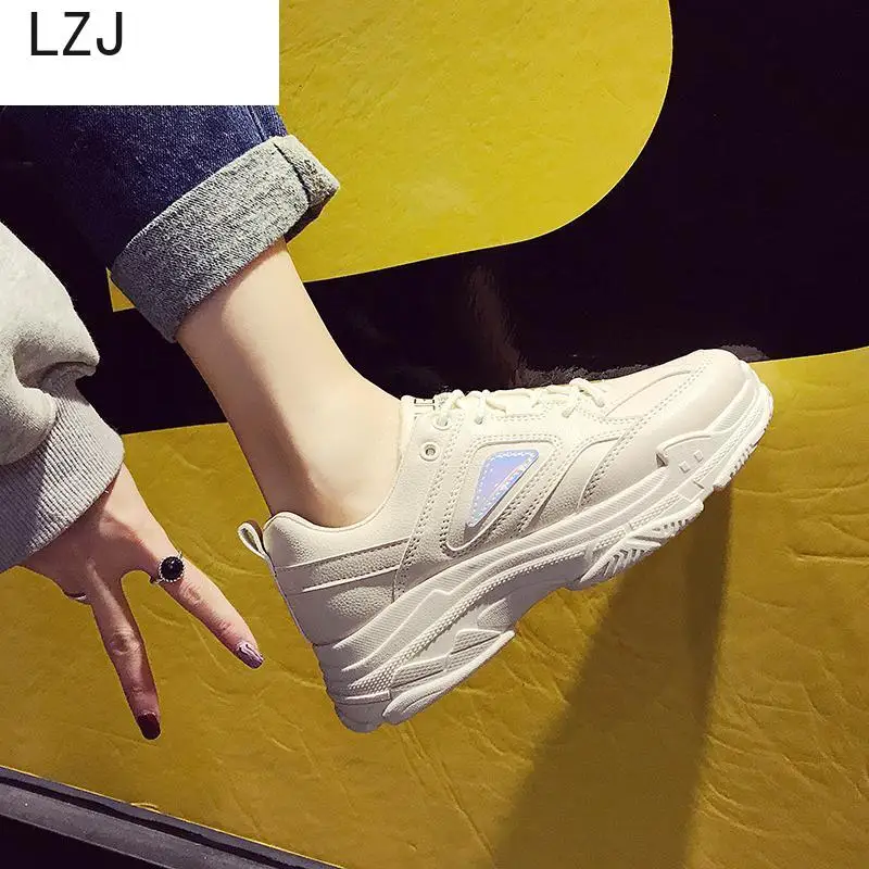 

HOT Women Fashion Shoes White Sneakers Brand Retro Platform Ladies Footwear Breathable Mesh Zapatillas White Chunky Sneakers