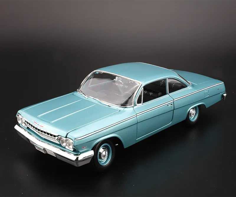 1:18 высокое моделирование 1962 Chevrolet Corvette сплава Модель автомобиля Модель гоночной машины для детей Подарки