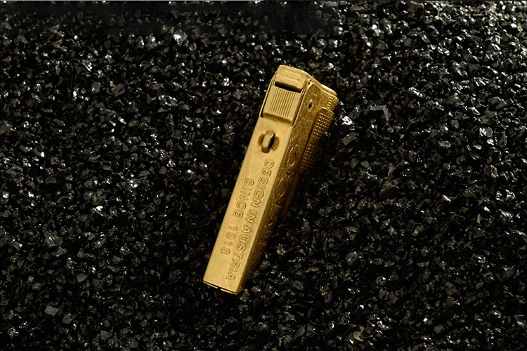 9037978961_249420592