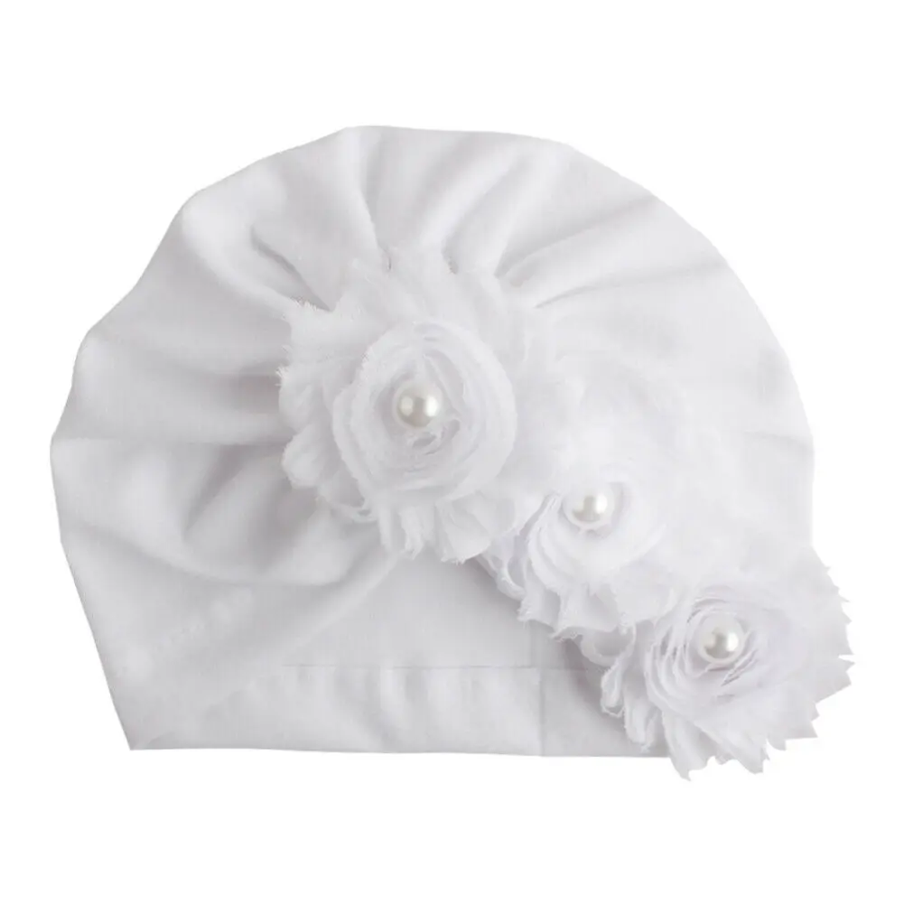 Детские аксессуары для новорожденных девочек и мальчиков с жемчугом 3D Цветочный Цветок хлопок детская шапка Теплый головной убор шляпа - Цвет: Белый