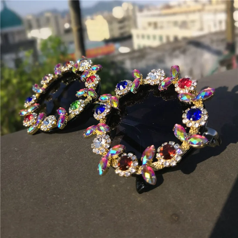 New Round Women Rhinestone Sunglasses Crystal Female Eyewear UV400 New Diamond Round Eyeglass FML