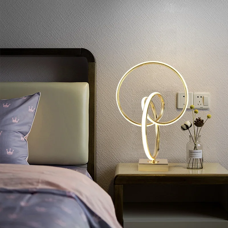 

Table lamp bedroom ins girl romantic bedroom head book creative personality bedside table shake sound net red table lamp
