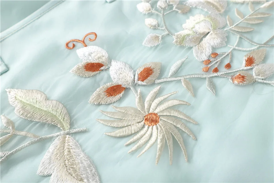 14904148709_2114138708