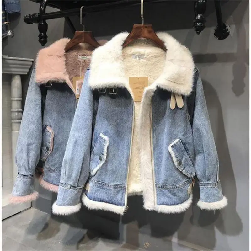 remarkable  Womens Winter Cashmere Denim Jacket 2019 New Womans Fashion Thicker Two-wear Locomotive Jacket Lamb