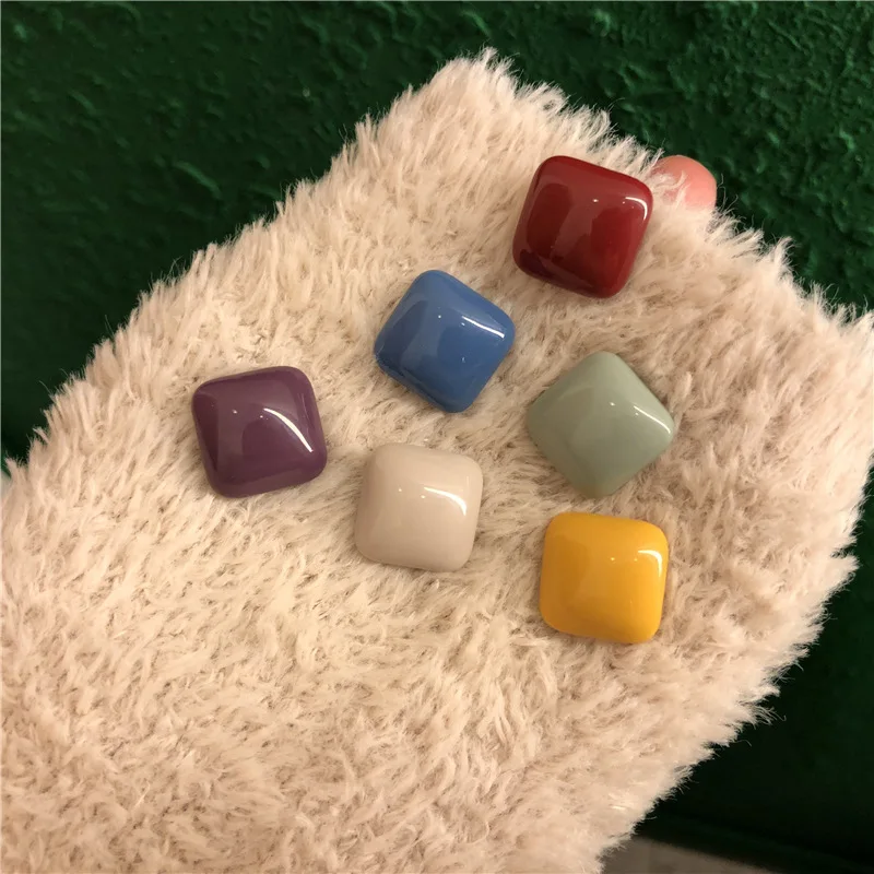 

2019 new brand design color resin geometric stud earrings generous minimalist girl summer earrings gift for women.