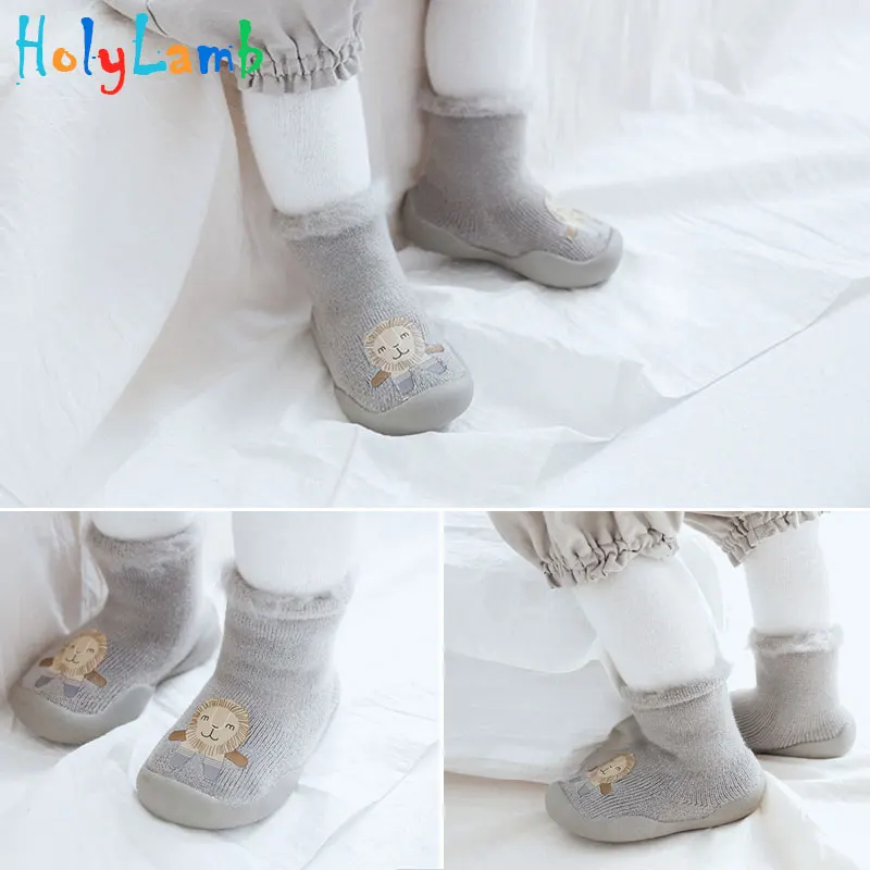 Осенне-зимние утепленные бархатные Мягкие прогулочные носки для маленьких мальчиков и девочек носки средней длины с резиновой подошвой детские носки
