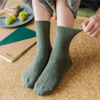 

Unisex Socks Adults Fashion Solid Fuzzy Thickening Middle Tube Hombre Combed Cotton Short Calcetines Female Male Sock meias