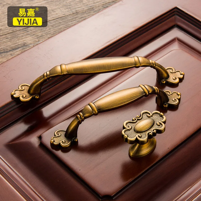 Yi Jia European Style Retro Drawer Handle Small Vintage Wardrobe And Cabinet Open-Door Simple huang gu Copper Handles