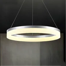 Lampe LED suspendue au design moderne, luminaire décoratif d'intérieur, idéal pour une salle à manger