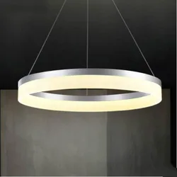 Lampe LED suspendue au design moderne, luminaire décoratif d'intérieur, idéal pour une salle à manger 