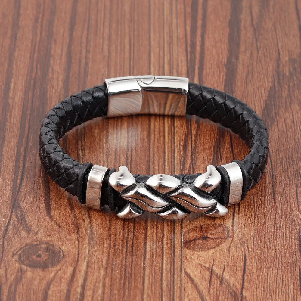 11217769375_1847557954