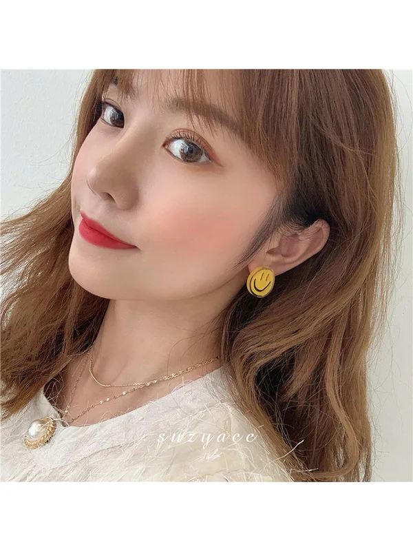 

South Korea Dongdaemun Smiley Ear Stud Women's Elegant Cool Acrylic Earrings Sense of Design 2019 New Style Ear Rings