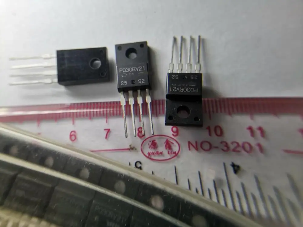 

3PCS new original PQ30RV21 TO220F-4 TO220 Low power regulator
