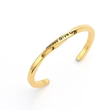Настраиваемый Браслет-манжета Never Give Up, браслет, ювелирные изделия для мужчин и женщин, металлический золотой серебряный черный подарок для пары, тонкий браслет