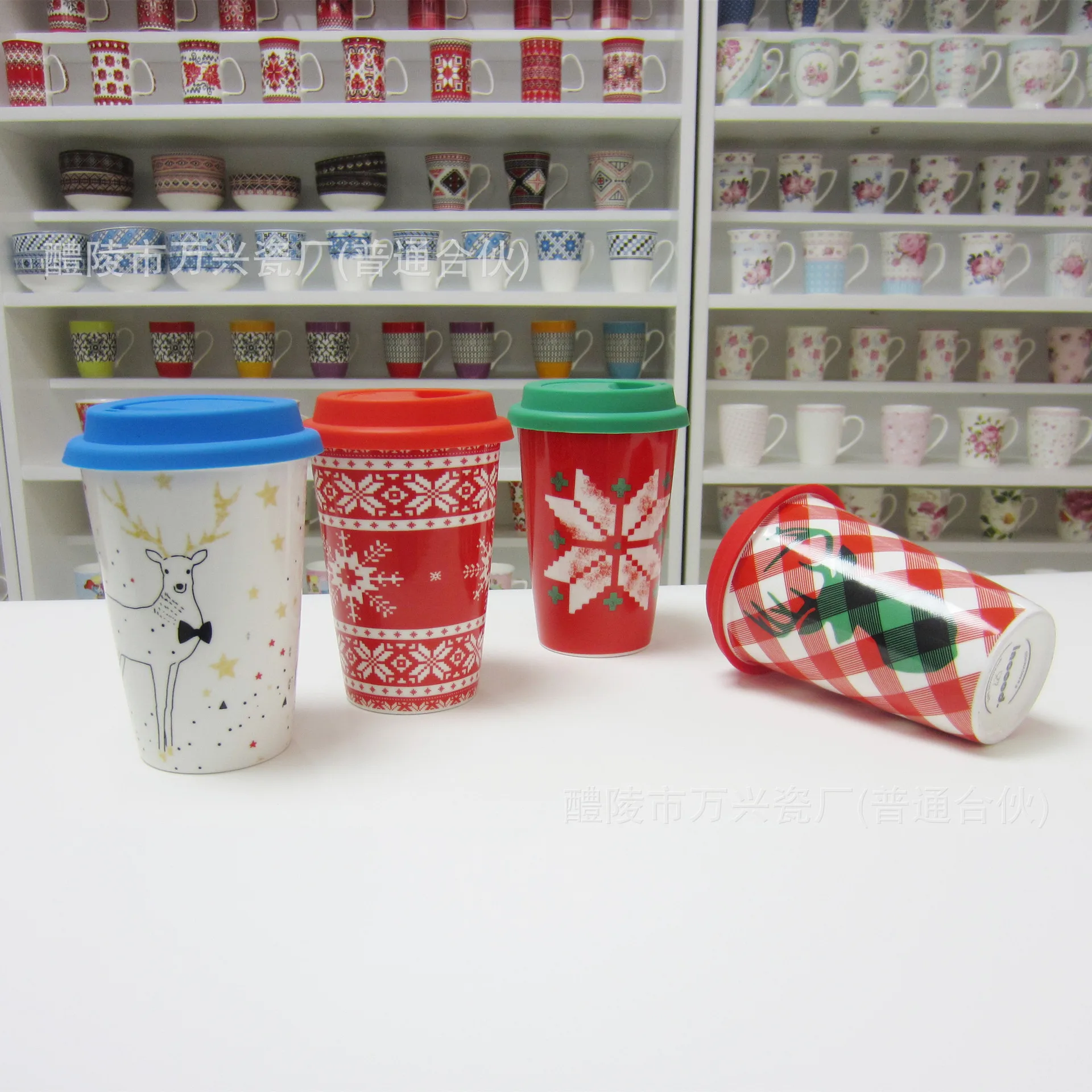Рождественская керамическая кружка красный олень; Снежинка, бутылка для воды, чашка с силиконовой крышкой, чайные кофейные чашки и кружки