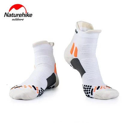 Naturehike 1 пара унисекс спортивные носки для активного отдыха быстросохнущие носки для бега средние чулки износостойкие дышащие - Цвет: Women Beige