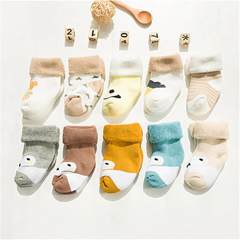 5 пар/компл. для новорожденных хлопковые носки зима-осень для маленьких мальчиков и девочек, детские носки в полоску для новорожденных махровые теплые Шлепанцы из хлопчатобумажной ткани детские носки