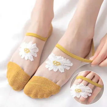 

Spring Summer Small Daisy Decor Boat Socks Shallow Invisible Mesh Transparent Thin Socks Women Crystal Silk Socks