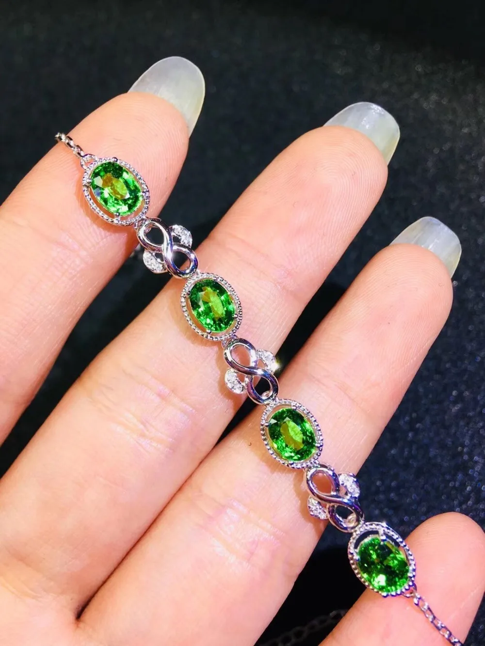 1538547485_3705991075_0