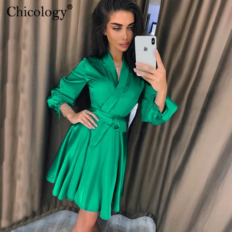 Женское вечернее платье Chicology неоновое мини на шнуровке с длинным рукавом
