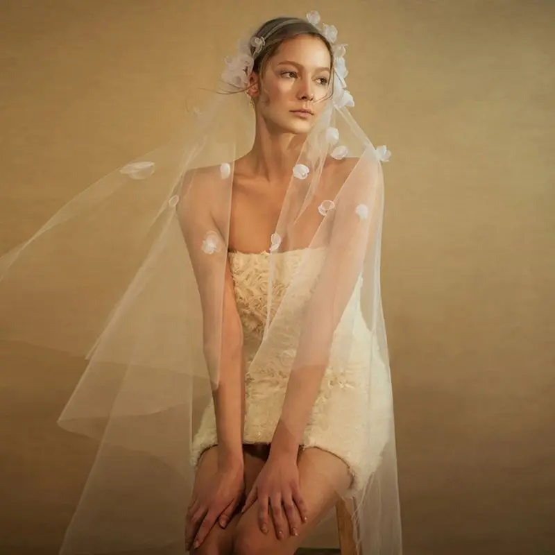 1.5x2M One-Layer Women Tulle Fingertip Short Wedding Veil Handmade 3D Butterfly Flower Petals Geometric Thin Sheer Bridal Veil