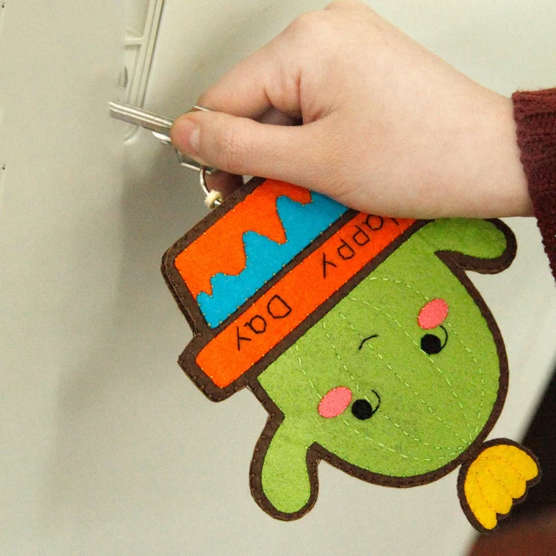 

DIY Cartoon Non-Woven Keychain Sewing Kit Cute Cartoon Hanging Keychain Handmade Felt Keychain Kit Felting Keychain Make Tool