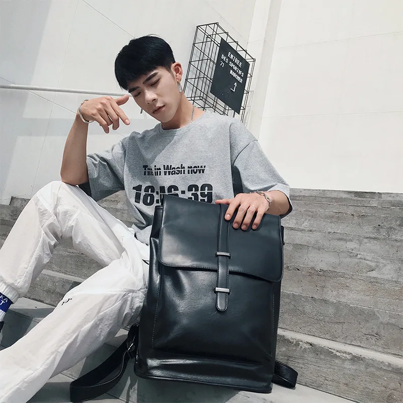 

Fashionable new shoulder bag fashion leisure backpack men's computer bag retro student bag Korean version of men's bag trend