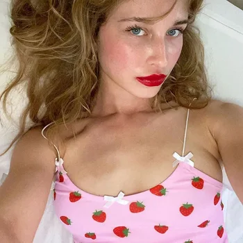 

Kawaii Pink Cropped Camis Tops Spaghetti Strap Strawberry Print Summer Crop Tops Women Vintage Sweet Girl Tanks Party Beach Vest
