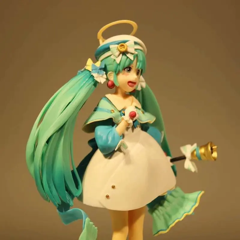 

Hatsune Miku New Style Winter Hatsune East Service Len Model Boxed Garage Kit Model