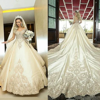 

Long Sleeves Ball Gown Wedding Dresses Lace Appliques 2020 Beaded Bridal Gowns Garden Robe De Marriage Custom Plus Size