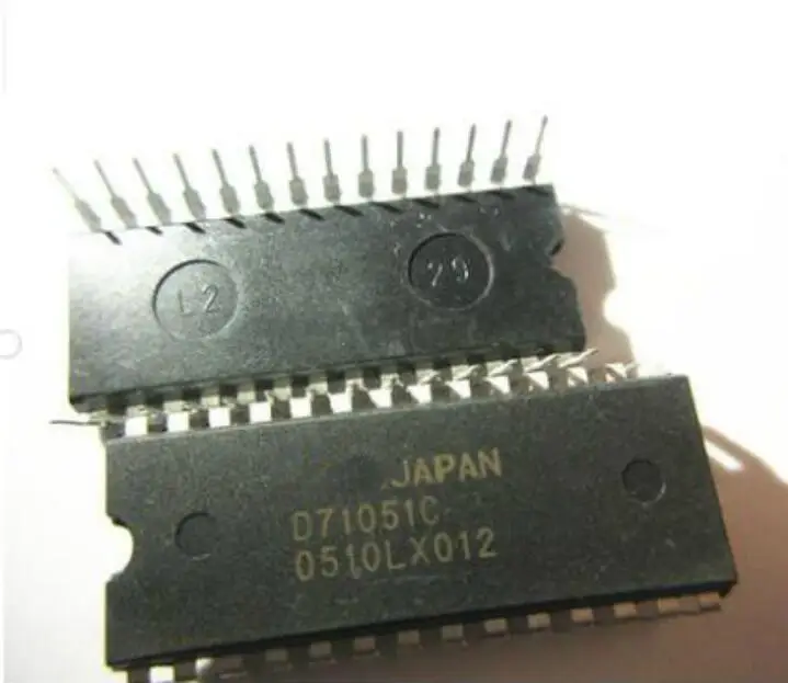 

Free shipping 10PCS UPD71051C D71051C DIP-28