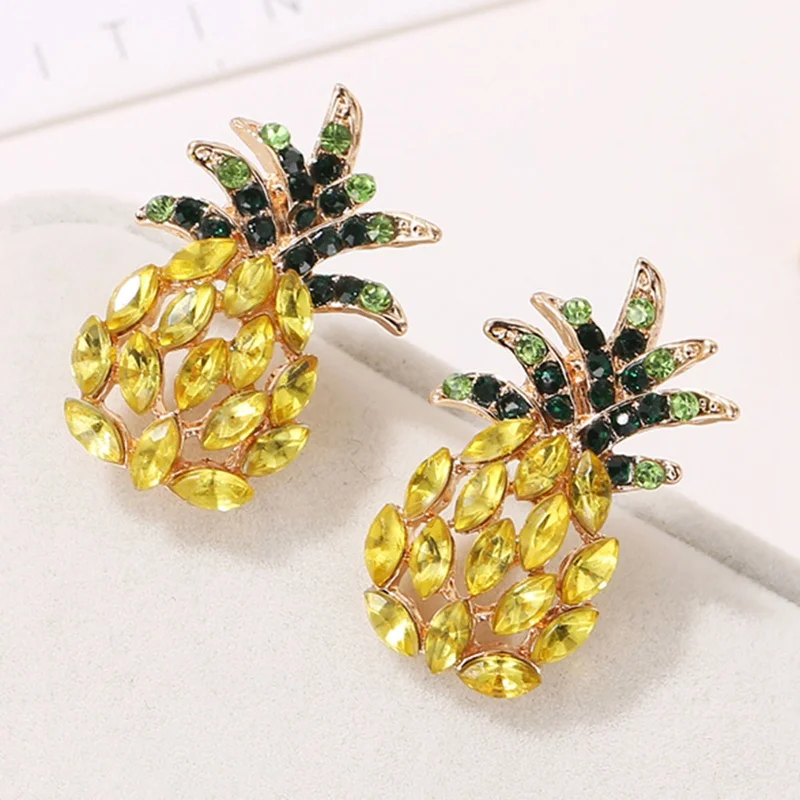 

Lovely Crystal Fashion Pineapple Design Stud Earrings For Women Girls Cute Fruit Shaped Rhinestone Earrings Jewelry