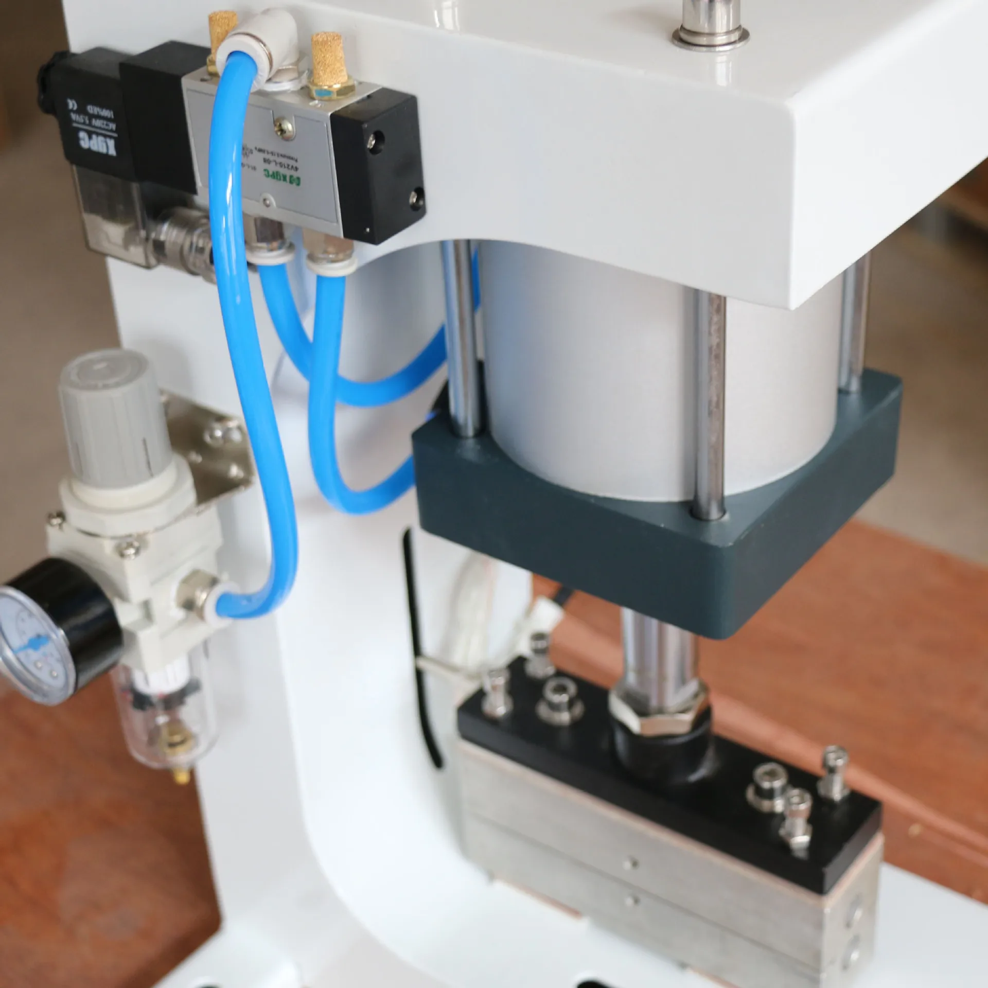 ZY-819G flattening Machine up and Down Heating 220V/50HZ Creasing Machine Elastic Pneumatic Hot Stamping 1600W
