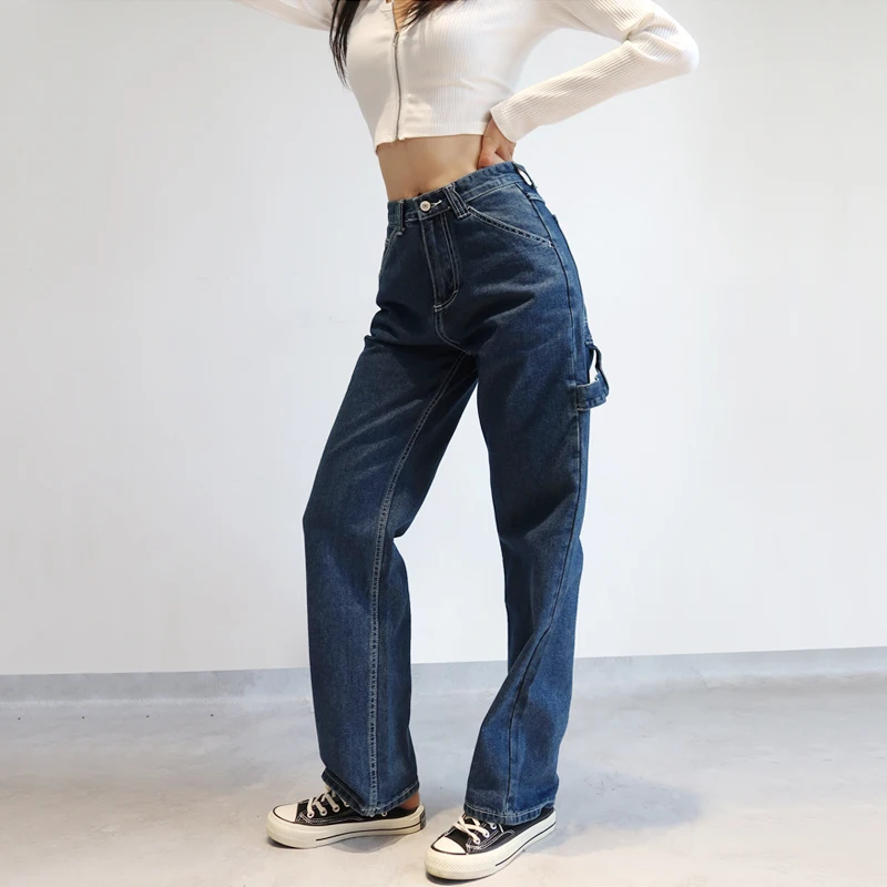 Calça jeans preta desbotada com costura branca