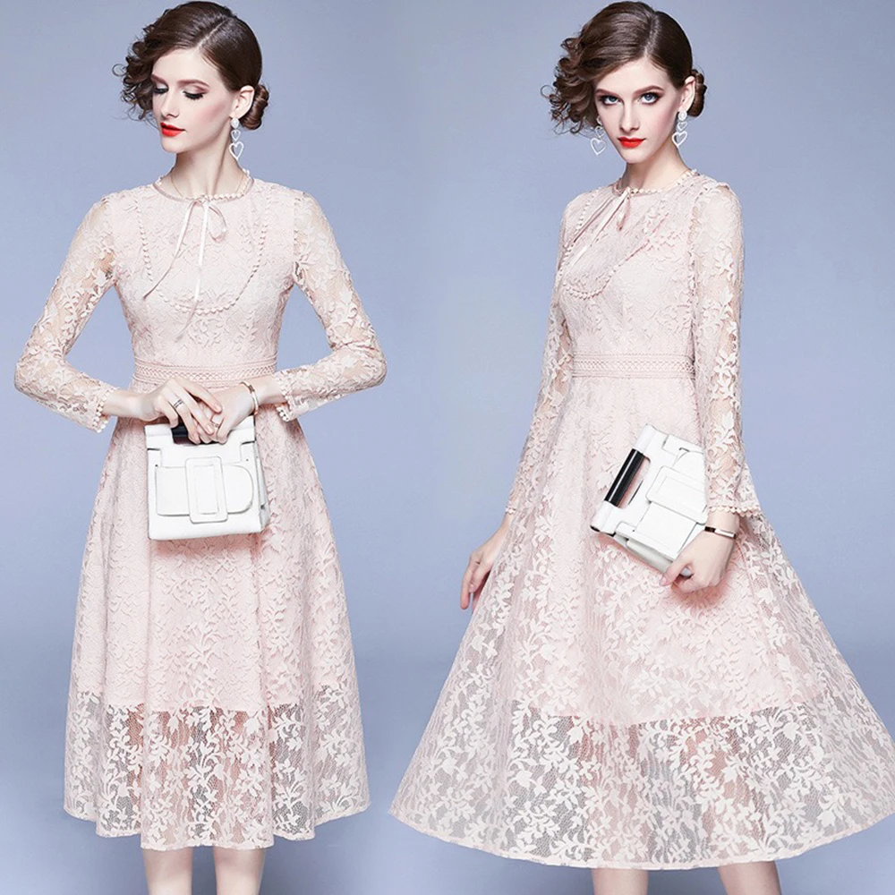 

CINESSD 2020 winter and spring new women's waist was thin and temperament bottoming long sleeves in the long lace dress