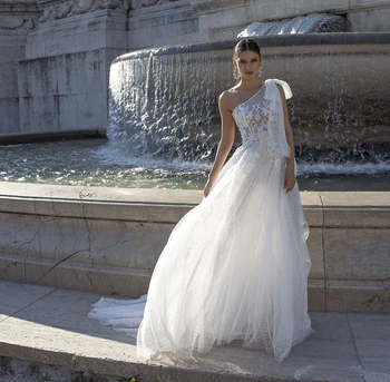 

Boho A-line Wedding dress Lace Appliques One Shoulder Wedding dresses Dots Tulle Bride Dress Ilusion Wedding Gowns