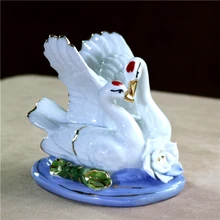 Романтическая фарфоровая Пара Статуэтка лебедя керамическая влюбленные Лебеди украшение статуи ручной работы подарок на День святого Валентина для свадебного декора