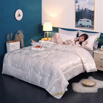 

100%Silk Filled Silk Blankets Comfortable Cotton Cover Hot Sales Home Chinese Silk Quilts Super King Sizes Silk Comforters