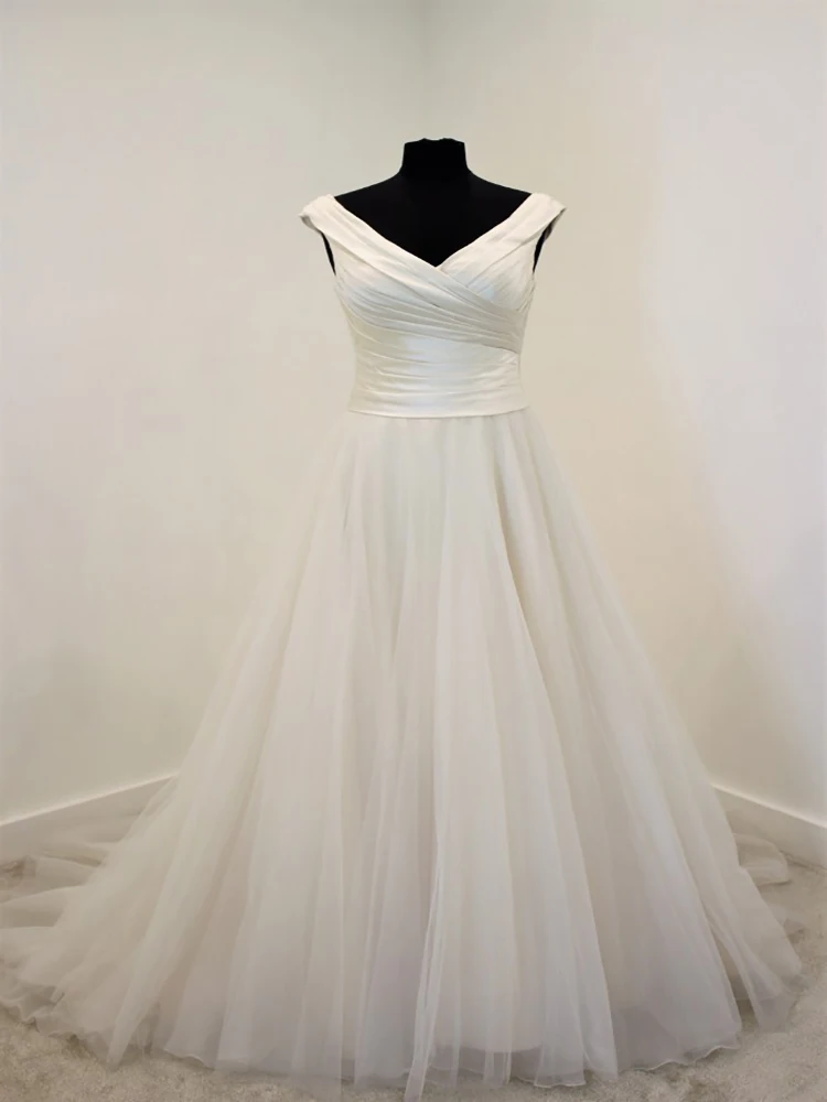 

2020 New Style A-Line Wedding Dress Beaded Low Back Custom Made Robe De Mariage Bridal Gown Vestido De Noiva