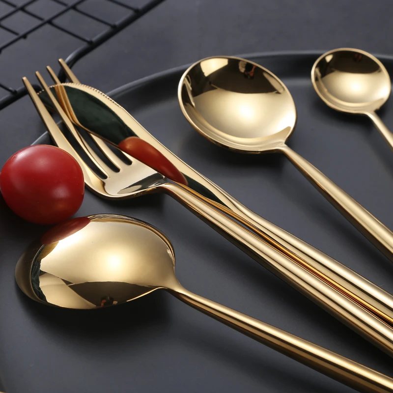 gold dinnerware set  (3)