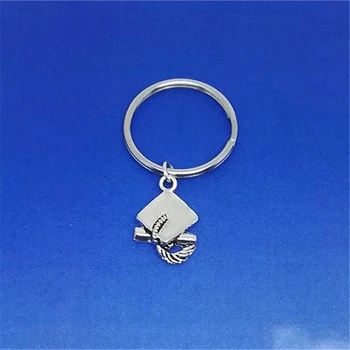 

5pcs Cute Graduation Cap Keychain Grad Keychain Graduation Gift for Graduate, 2020 Graduation Jewelry Gift