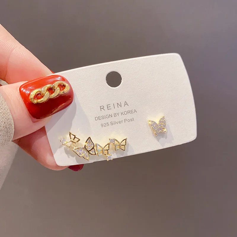 

2020 New Fashion Sweet Shiny Cubic Zirconia Butterfly Stud Earrings Simple Temperament Small Women's Earrings Cute Jewelry