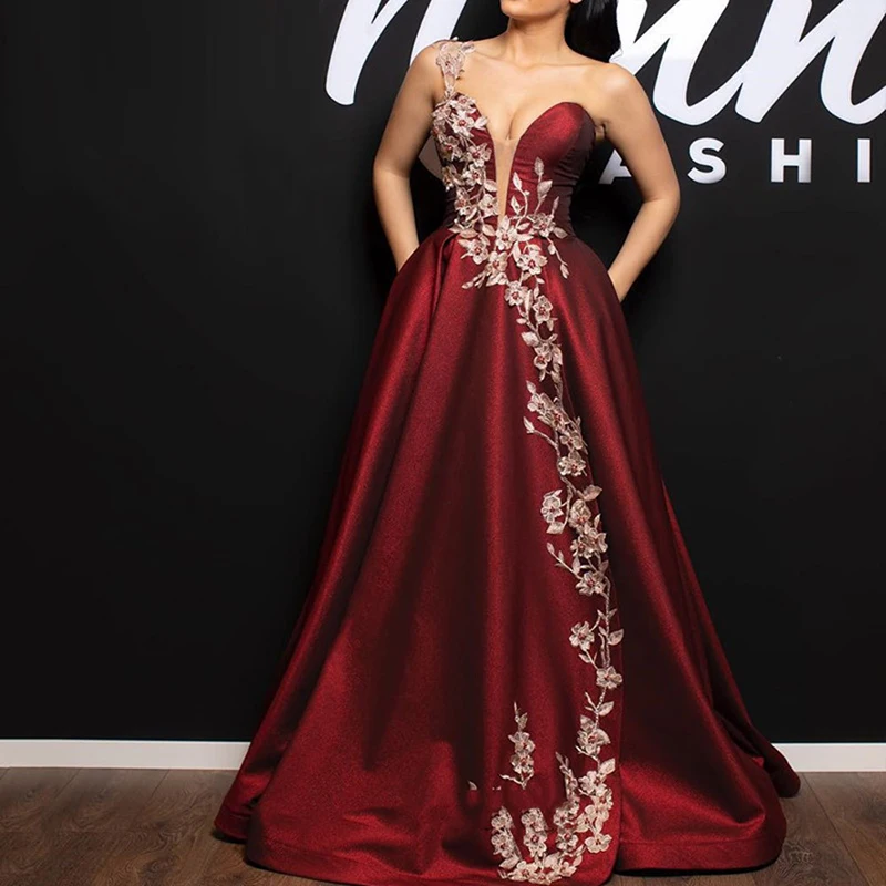 

Eightree Graceful Burgundy Satin Evening Dresses Lace Appliques Arabic Prom Dress Robe De Soiree Long Formal Evening Party Gown