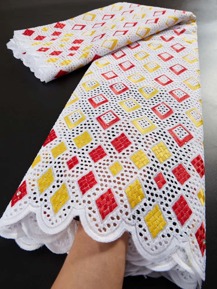 

Latest African Lace Fabric 2021 New Design Holed Embroidery Swiss Voile Fabric 2.5 Yards For Wedding Party Dresses Sewing TY106