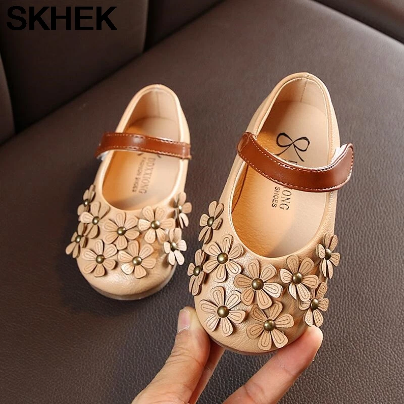 

SKHEK Girls Flowers Shoes 2020 New Fashion Children's Pu Pearl Rhinestones Princess Shoes Kids Flat Dance Shoe Girls Sneakers