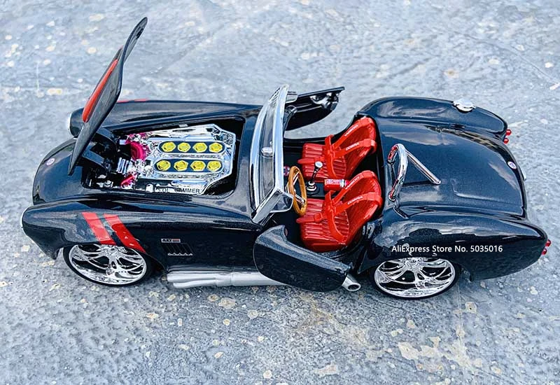 Maisto 1:24 Ford 1965 Shelby Cobra 427 simulation alloy car model crafts decoration collection toy tools gift