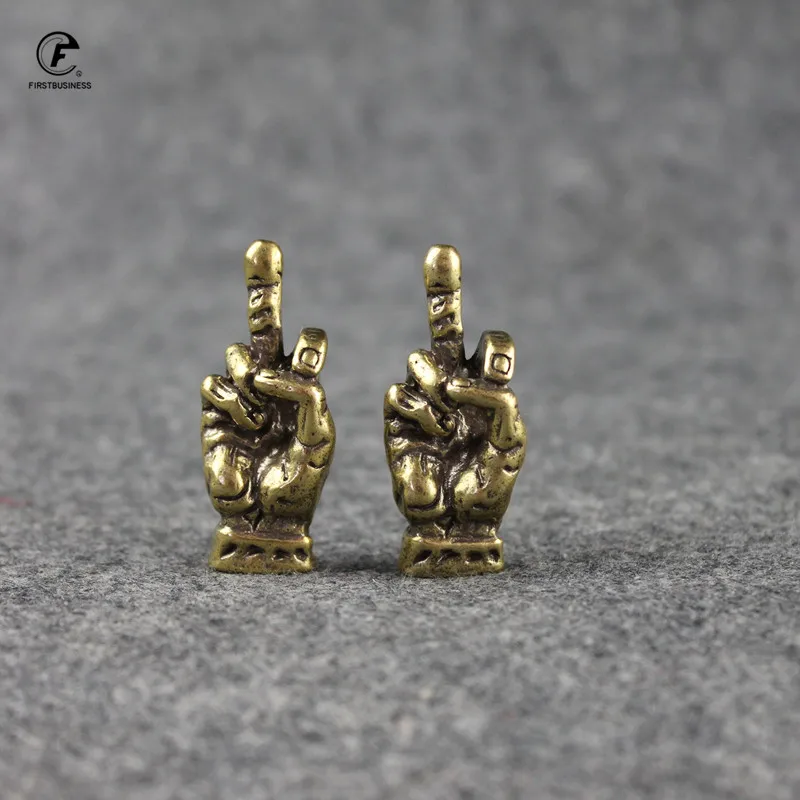 Ornament Crafts Miniature Ornament Copper Hand Statue Punk Style for Home Office Desk Decoration