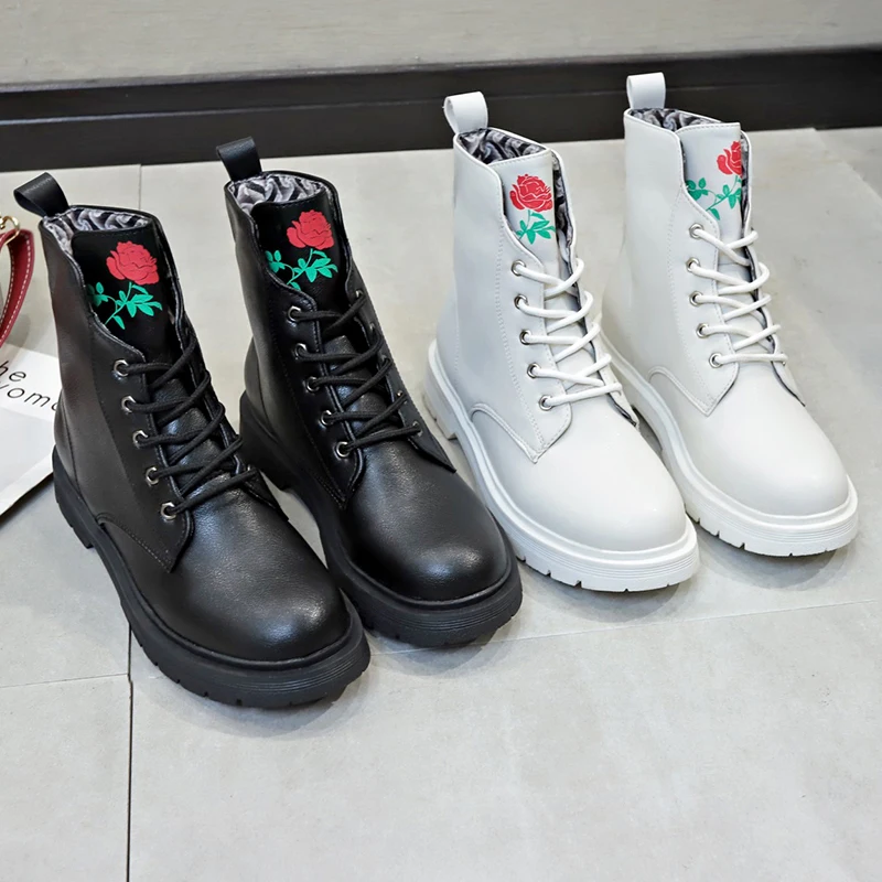 Женские ботинки; кожаные черные ботинки для женщин; ботильоны; обувь в байкерском стиле; зимняя обувь на платформе и толстом каблуке