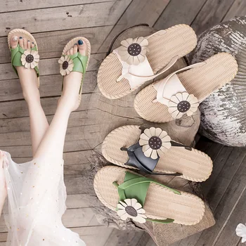 

Cute Flower Slippers Sunner Women Flip Flops Slip-on Beige PVC Women Beach Slides Ladies Mules Women Casual Shoes Slides